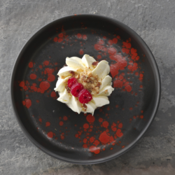 Zdjęcie do “Fine Dine miska łódka Bloom 250x160 mm - kod 779897”.