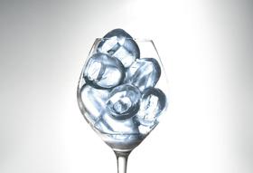 Zdjęcie do “Master Frost Ice Makers Kostkarka do lodu chłodzona powietrzem 40 kg/24 h - kod C-400”.