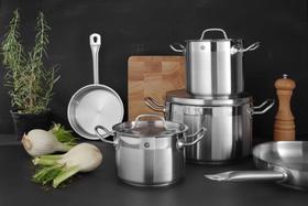 Zdjęcie do “Garnek wysoki Profi Line z pokrywką poj. 24 l, śr 320x(H)300 mm - kod 832608”.