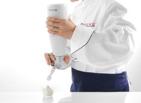 Zdjęcie do “Syfon do bitej śmietany 1 l Kitchen Line - kod 588376”.