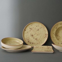 Zdjęcie do “Talerz płytki Fine Dine OLIVE śr 260 mm - kod 777992”.