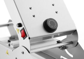 Zdjęcie do “Hendi Zgrzewarka do tacek Compact 700 W - kod 330005”.