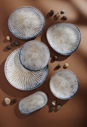 Zdjęcie do “Fine Dine Talerz owalny Ammonite 200x110 mm - kod 200278”.