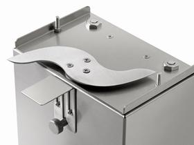 Zdjęcie do “Bartscher Krajalnica do kiełbasek Curry - kod 120578”.