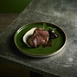 Zdjęcie do “Fine Dine miska trójkątna Sorrel Green 260 ml - kod SSRSTRB61”.