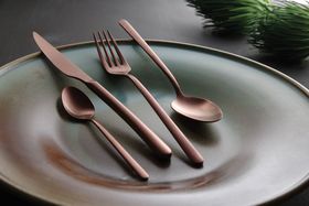Zdjęcie do “Fine Dine Łyżka stołowa Amarone Bronze, OVE, 211 mm - kod 764923”.