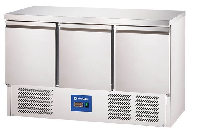 Zdjęcie do “Stalgast Stół chłodniczy 3 drzwiowy, agregat na dole, poj, 368 l - kod S832039”.