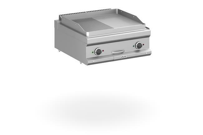 Zdjęcie do “MBM Płyta grillowa elektryczna, stołowa 700x700 - 1/2 gładka, 1/2 ryflowana, Magistra Plus 700 kod MFTE77TLR”.