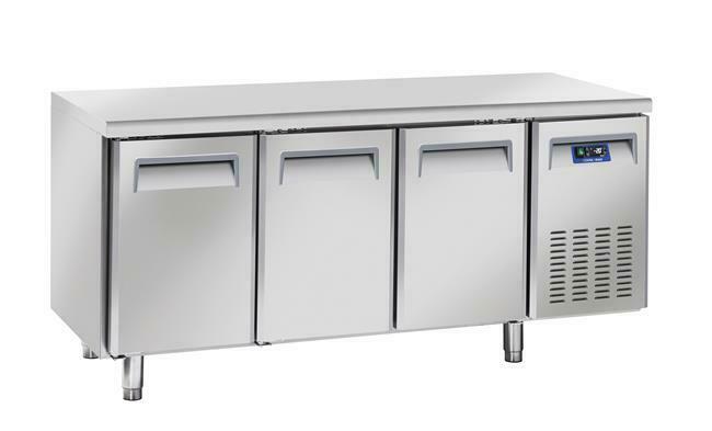 Zdjęcie do “Stół chłodniczy Coolhead 3 drzwiowy, 700mm kod QR 3100”.