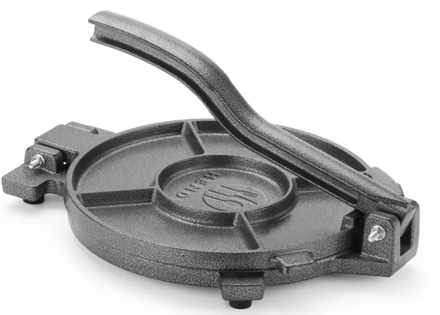 Zdjęcie do “Żeliwna prasa do tortilli śr. 26 cm - kod 611067”.